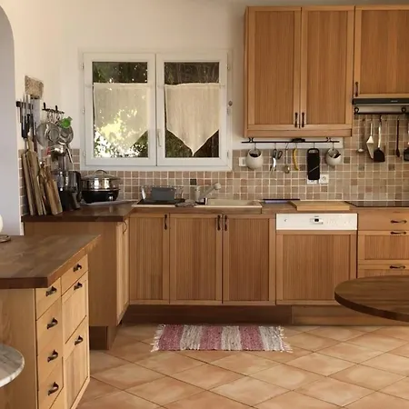 Villa Tres Agreable Avec Piscine Balneo Et Vue Propriano (Corsica)